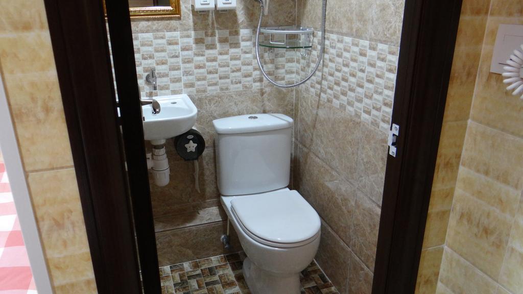 Double Room,1586146896:JPEG